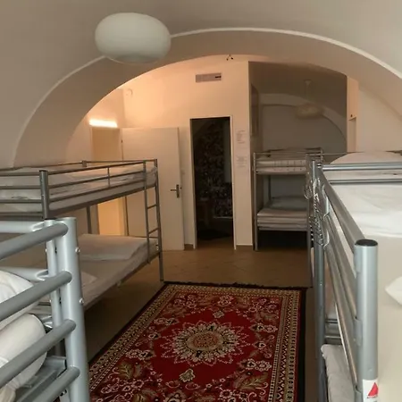 Atilla Empire Albergue Praga